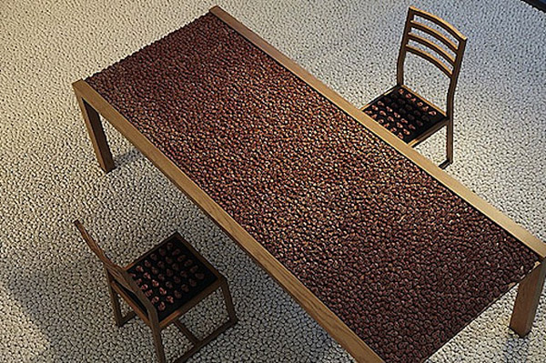 10 萬個微小的陶瓷頭骨「WHAT WILL YOU LEAVE BEHIND?」