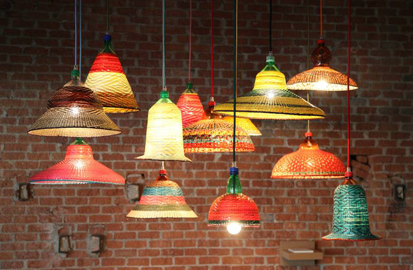 哥倫比亞公益寶特瓶吊燈