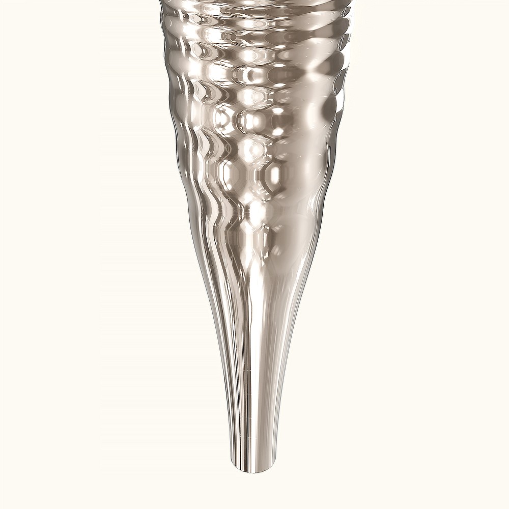 2024巴黎奧運火炬設計!設計師Mathieu Lehanneur打造對稱平等、香檳色水波紋火炬