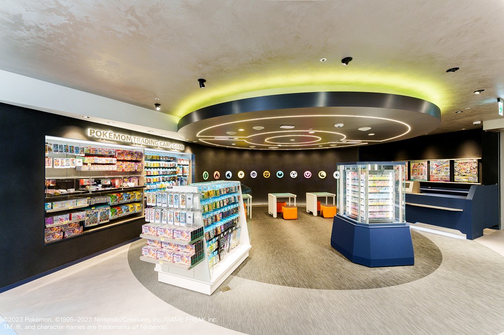 台灣首間「寶可夢中心」進駐台北新光A11！快龍鎮店、自然島嶼空間設計等亮點