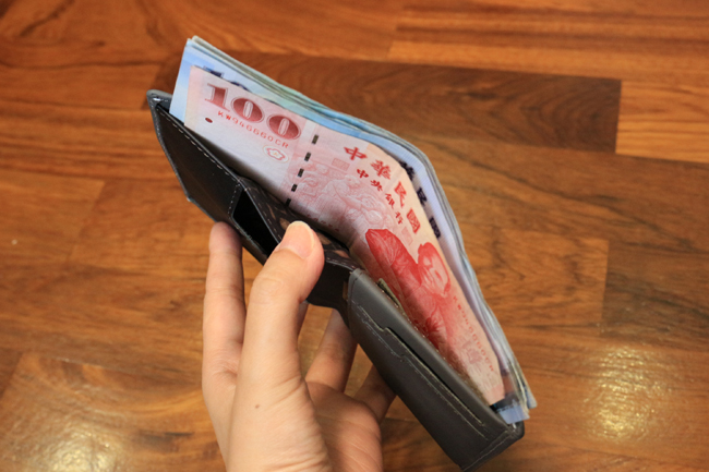 【加碼玩物】Bellroy 旅行護照皮夾,不只裝護照、更裝你的型男風範