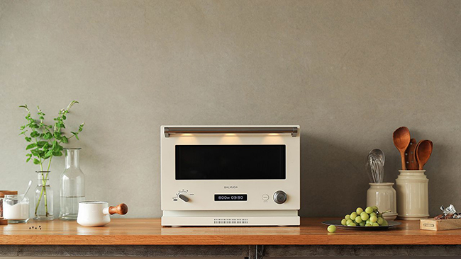 BALMUDA The Range 微波爐烤箱，六種操作模式熱熱吃美食