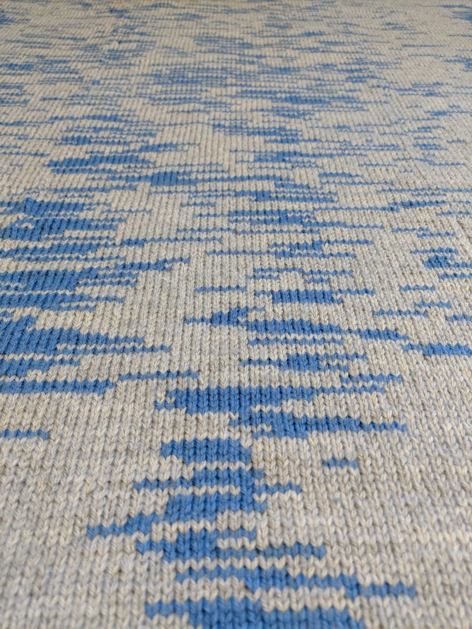 成長最珍貴的無價之寶！西雅圖漫畫藝術家將一歲兒子的睡眠程式資料圖像化，織成專屬睡毯