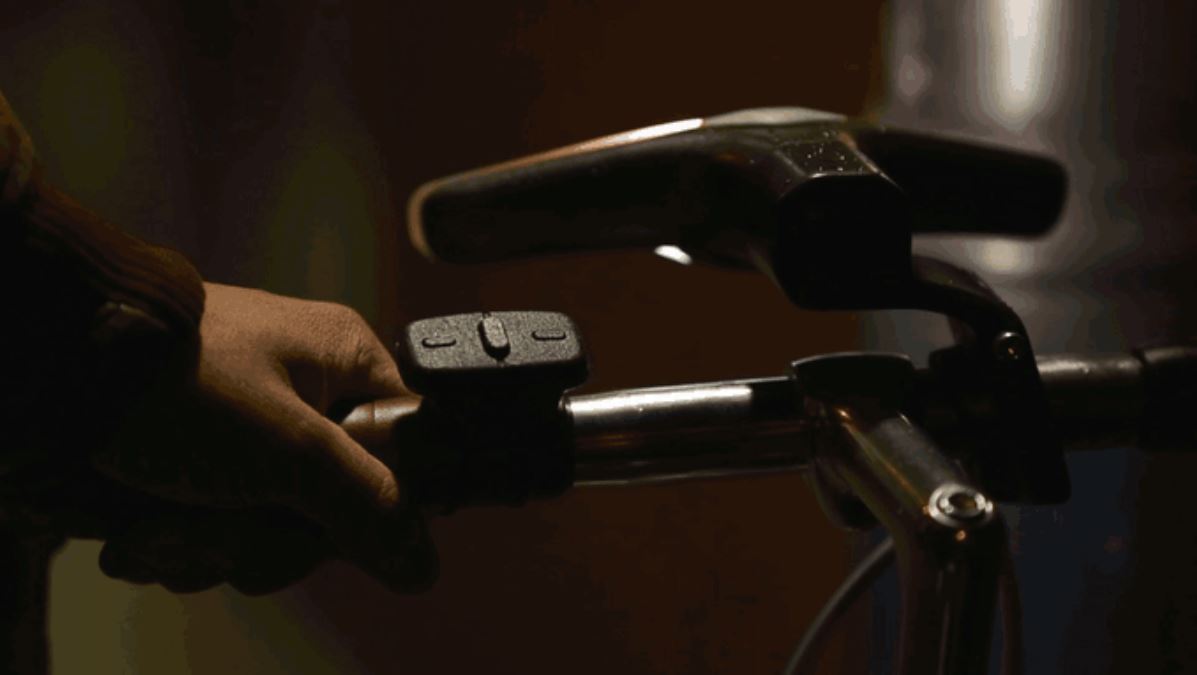 夥計是你！左右橫移方向燈讓單車也有霹靂車的FU 