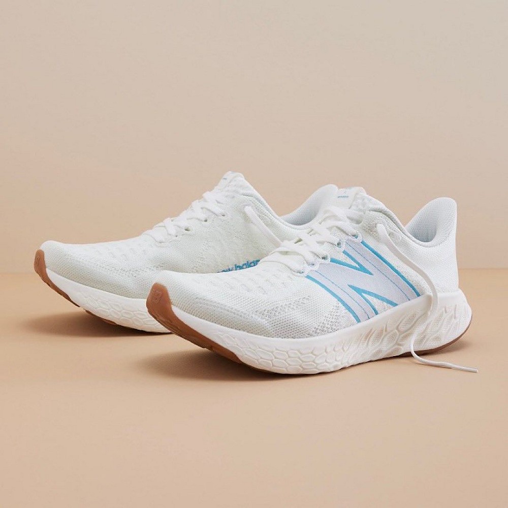 Blue Bottle X New Balance聯名慢跑鞋款！藍瓶咖啡刺繡、環保材質等亮點