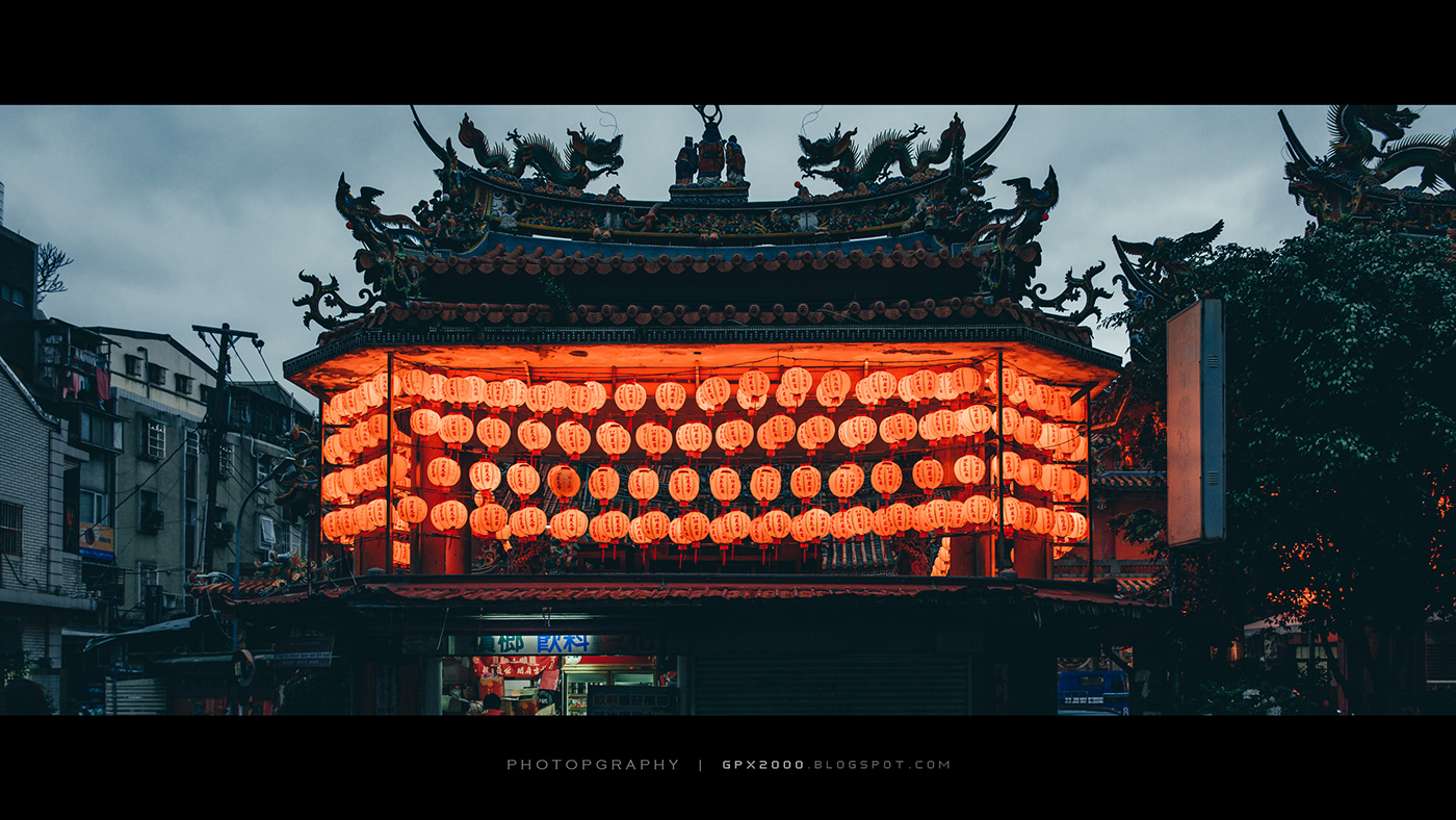 台灣廟宇之美!台灣攝影師黃柏雯捕捉如夜晚宮廟魔幻時刻