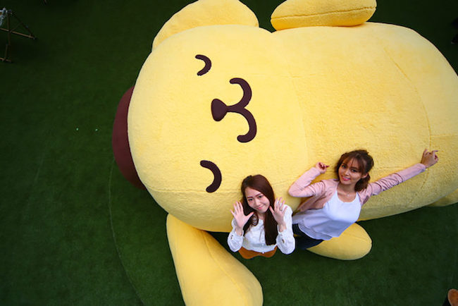 東京「布丁狗午休公園」企劃10月開跑囉，來公園跟巨型布丁狗一起睡午覺吧！