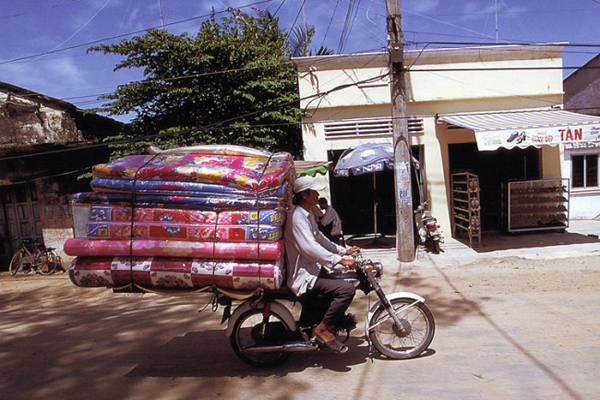 有夠超載！越南機車族的日常攝影集