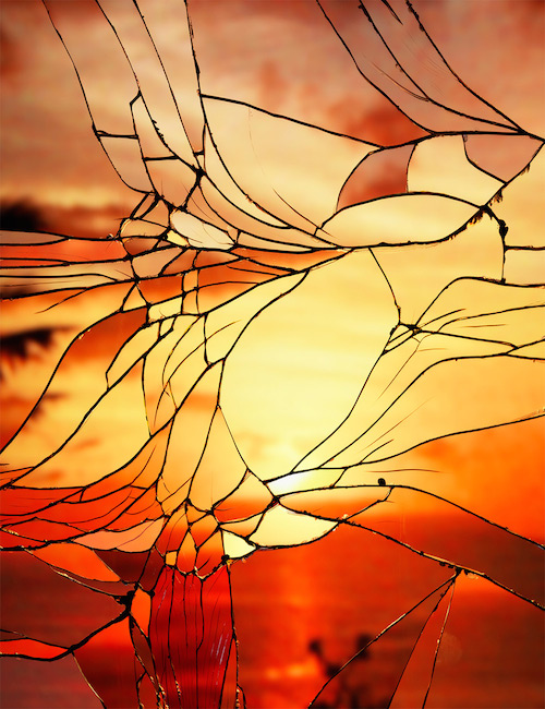 摔壞的鏡子也能變成攝影好幫手～Bing Wright的破碎鏡面攝影集