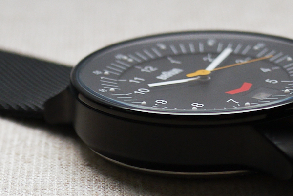 【生活玩物】不只刮得一臉好鬍子，德國百靈男款石英錶