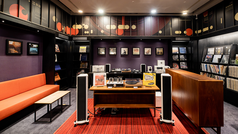 誠品新 24hr 書店首揭面紗！不只藝術閱讀不停歇，爵士音樂、深夜咖啡館、生鮮市集一同開啟信義夜讀新生活