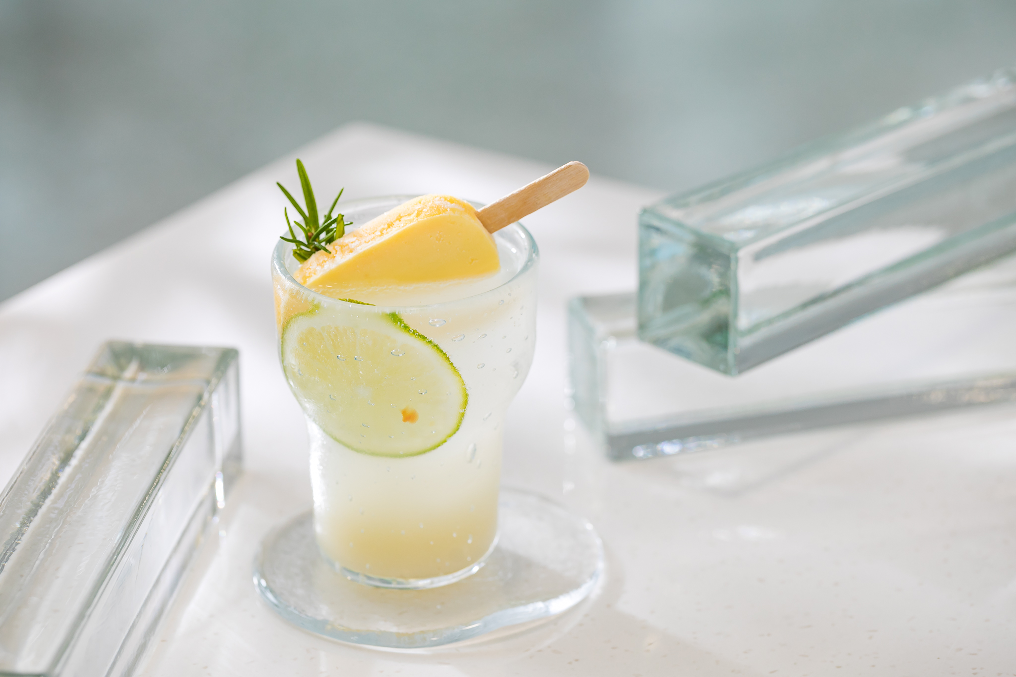 新竹特色咖啡廳「春室 The POOL 」!春池玻璃改造玻璃窯爐的通透藝文空間