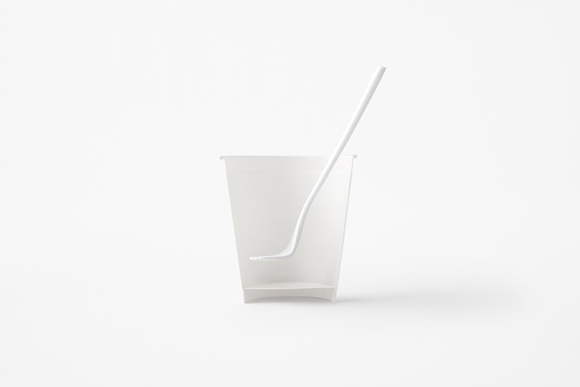 Nendo 為日清泡麵專屬設計叉具！完美黃金角度 128 度、左右撇子專用兩款不開玩笑推出