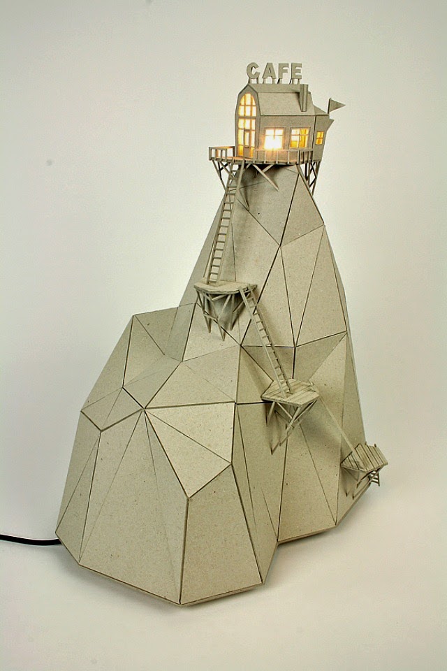 厚紙板打造，夜半一座溫暖的小屋燈罩