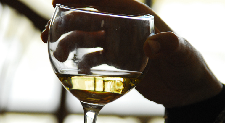 在安寧病房，設一間酒吧