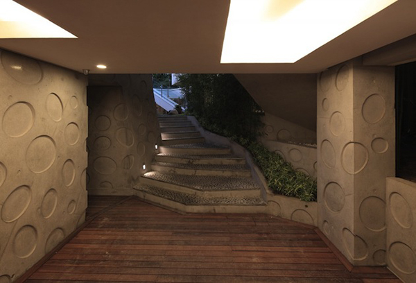 充滿前衛與傳統衝突，現代版時髦類四合院