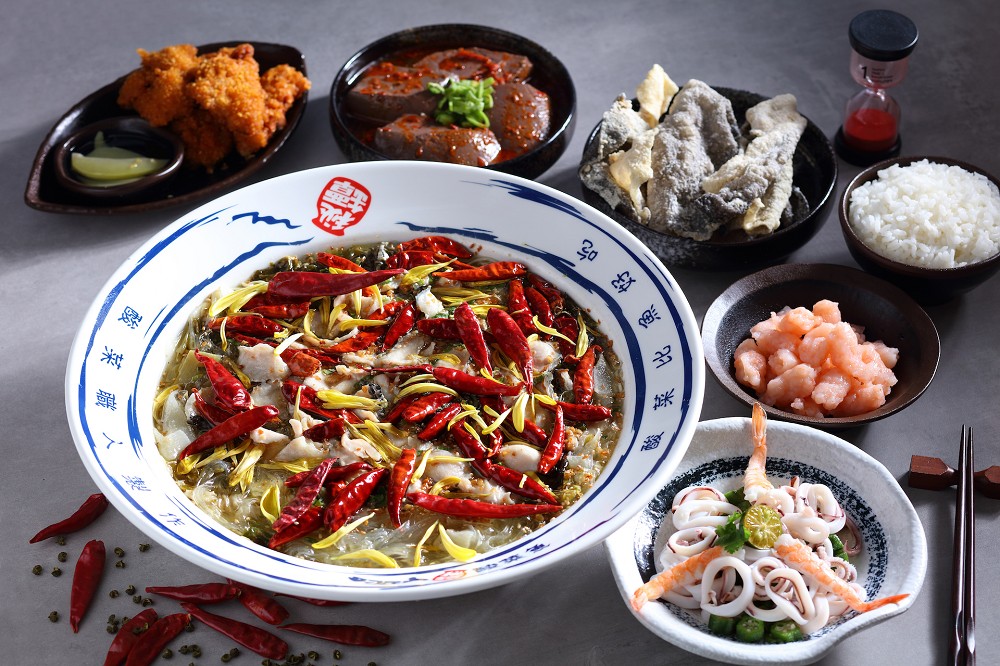 台北西門「刁民酸菜魚」開幕！新菜色完美蝦滑、必點美食亮點推薦