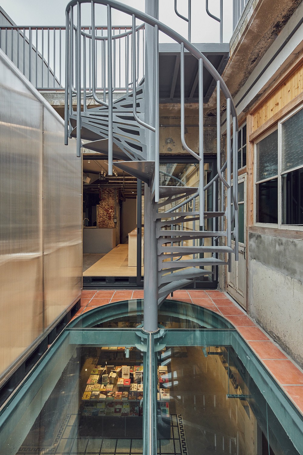 新竹「或者新州屋」90年老屋新生!新竹第一間百貨公司集結餐飲、選物、展覽