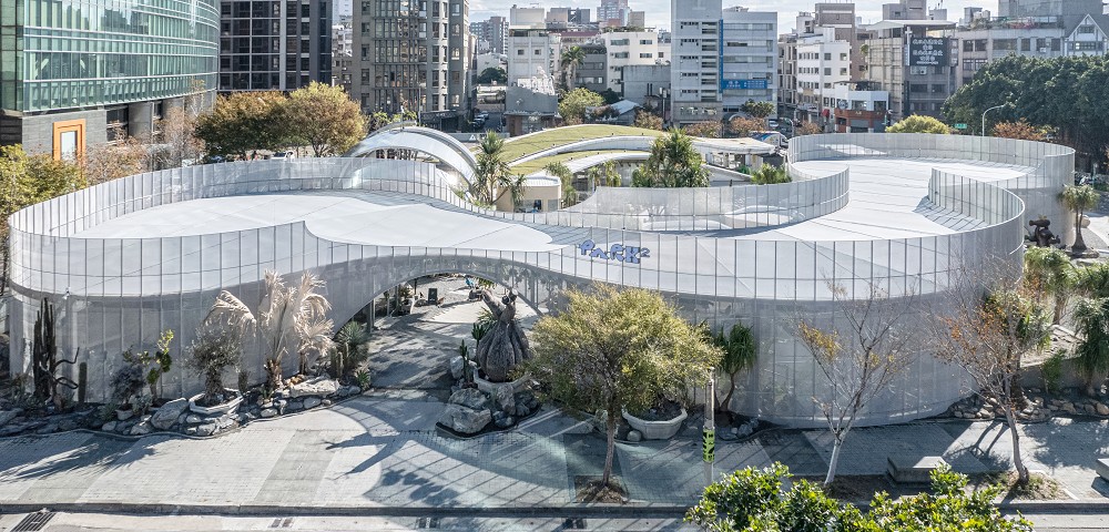 台中「PARK2草悟廣場」亮點！集結酒吧、美食、植栽選物的沙漠綠洲公園
