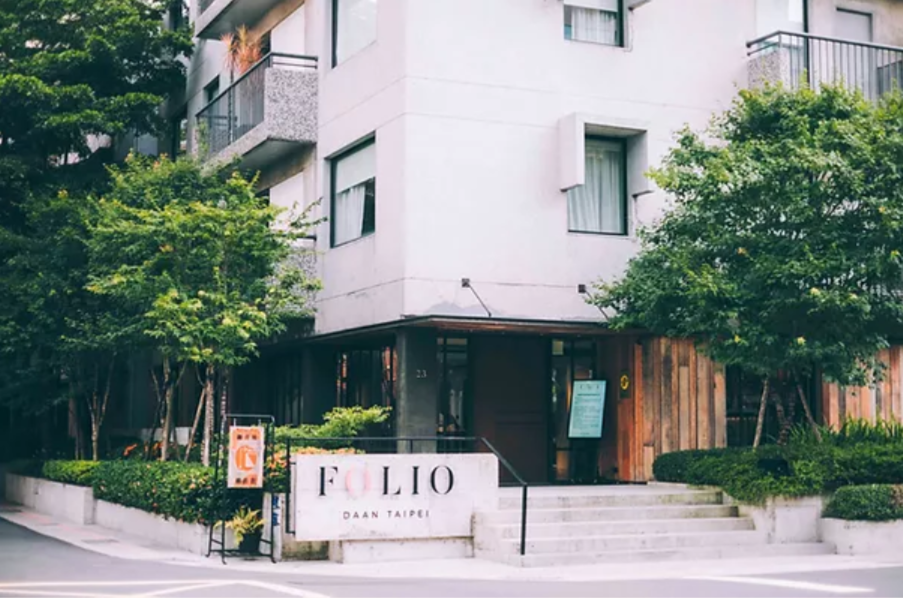 藝術浪潮襲來台北大安區 5 獨立店家！魚群迴流老宅花店、剪紙光影悠晃地底圖書館... 等城市散步地圖