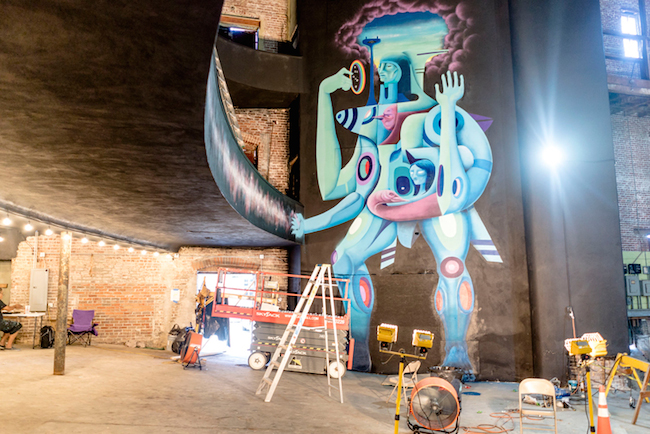 廢棄戲院不用拆，時代感結合街頭塗鴉藝術大重生