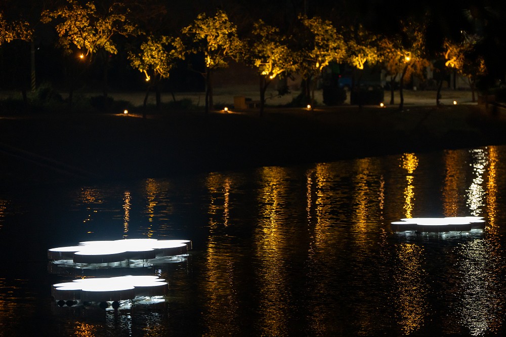 台南「2024月津港燈節」作品亮點!水上球型裝置、奇幻鑰匙孔等23組藝術光影創作