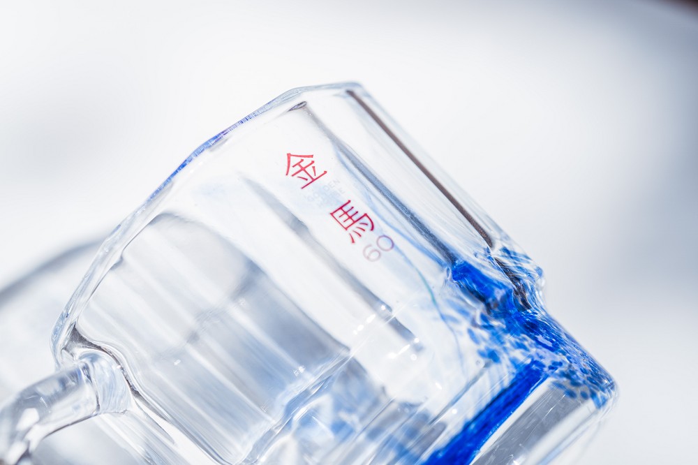 春池玻璃×金馬60聯名玻璃杯！攜手HMM打造乘載光影留痕的W GLASS玻璃杯
