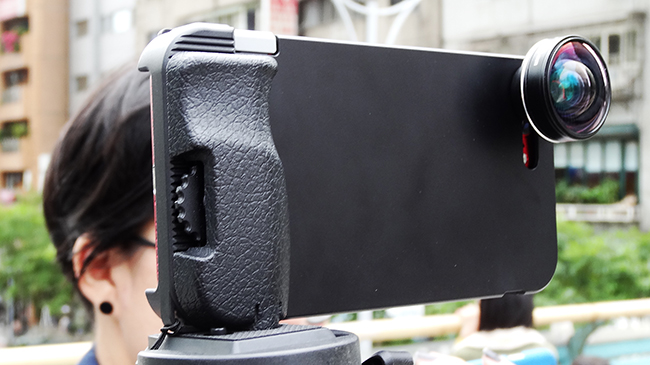 SNAP! 7 保護手機還能花式玩攝影，外接鏡頭用過就回不去啦！