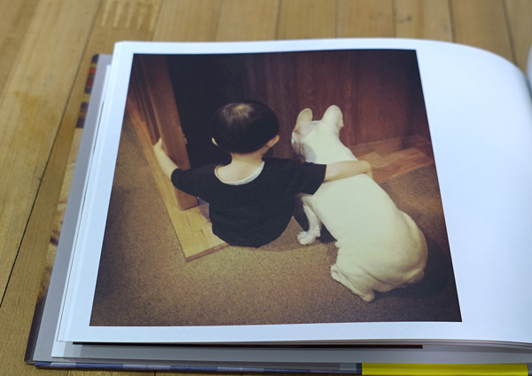 【閱讀書摘】日本小男孩與法鬥的日常生活集『有你真好』