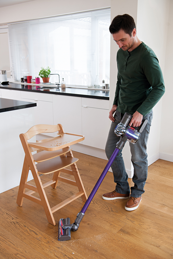 【消費情報】吸力不減、創新科技  DYSON DC62無線吸塵器  獻給老爸的酷炫好禮