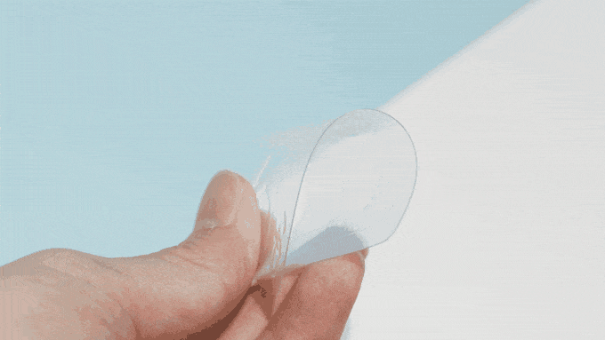 清澈到見底牌！「Aqua Deck透明撲克牌」澄澈水色設計如波紋水面