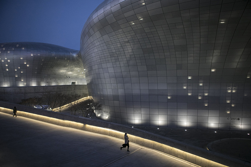 城市的落寞孤寂之美！美國《紐約時報》 數十位記者拍下因疫情而人潮散去的絕美景點攝影集