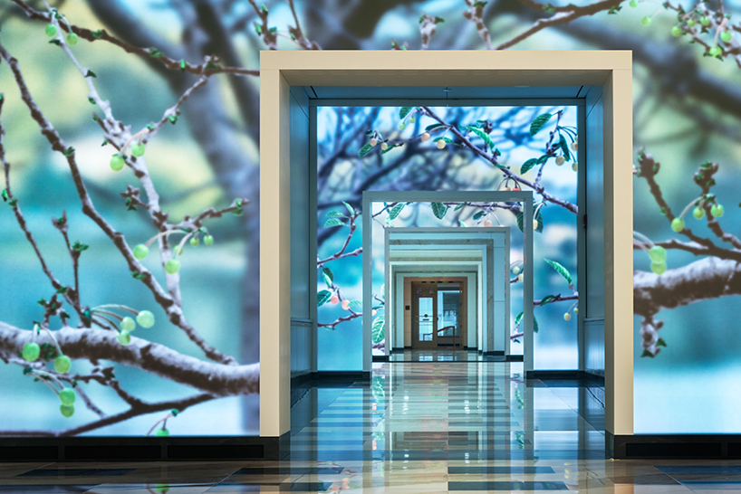 辦公大樓不冷酷，互動式螢幕牆讓 Terrell Place 多了活力