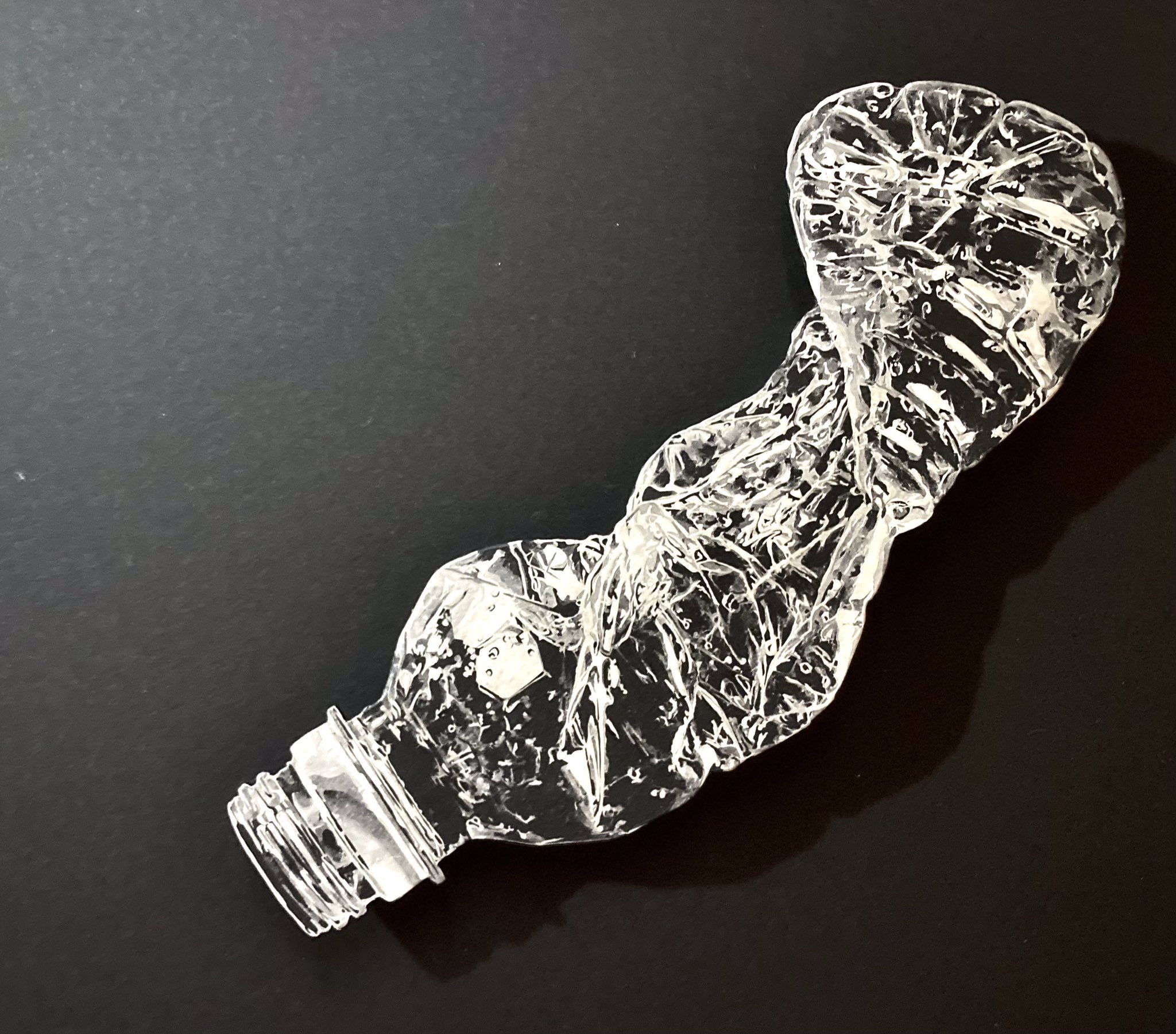 超逼真立體玻璃杯紙雕！日本剪紙藝術家SouMa的絕美「水與冰」紙雕創作