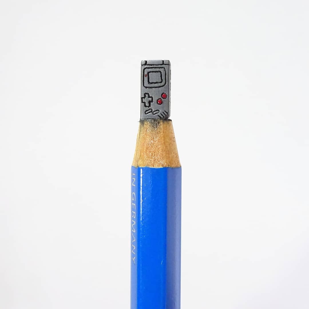 神人精湛鉛筆雕刻！日本雕刻藝術家shiroi讓筆尖化身螺絲釘、寶可夢等特色筆芯