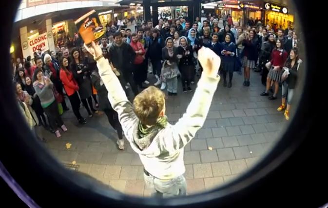 【廣告創意】免費零食大挑戰,你願意豁出去多少呢?