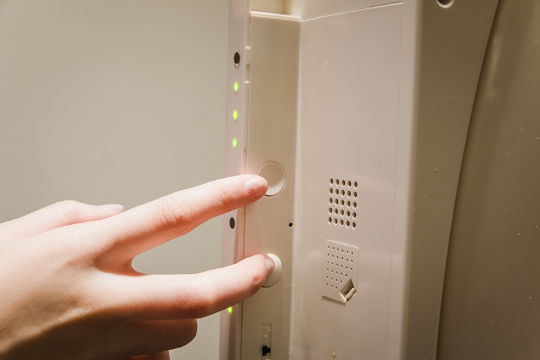 再見了落地式清淨機！ FLAT 徹底融入居家美學，追求好空氣絲毫不打折