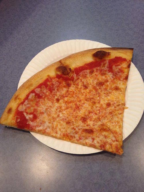 一張便利貼，換一塊免費 Pizza