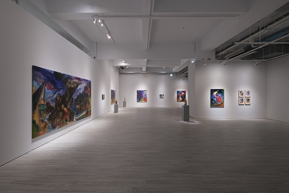 安卓藝術《燃燒的圖像：傅饒》開展！瑰麗色彩下充滿戲劇張力的鬼魅人物