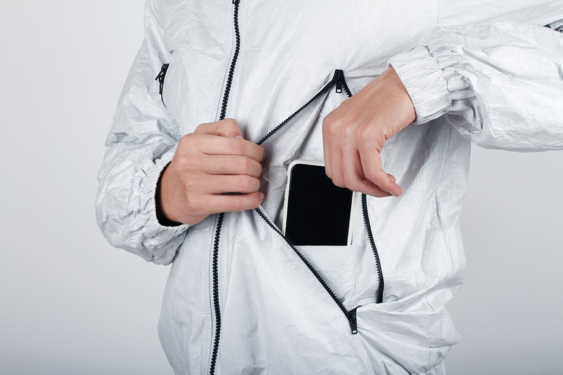 從化學防護衣到帥氣防風大衣，Fyber Forma 的科技紙材奇幻之旅