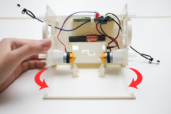 【大人的科學】一眼就愛上的復古小玩具《啪搭啪搭---電波時計》
