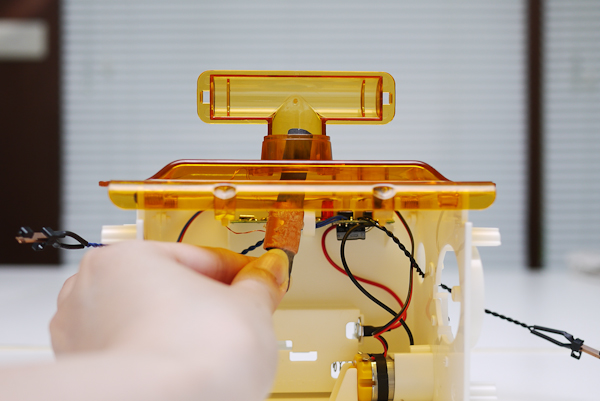 【大人的科學】一眼就愛上的復古小玩具《啪搭啪搭---電波時計》