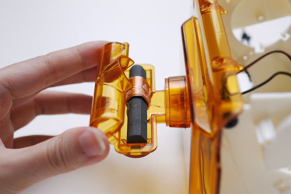 【大人的科學】一眼就愛上的復古小玩具《啪搭啪搭---電波時計》