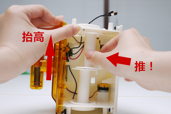 【大人的科學】一眼就愛上的復古小玩具《啪搭啪搭---電波時計》