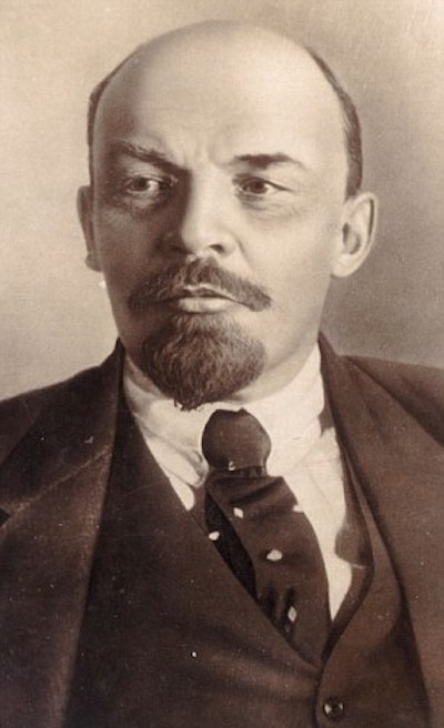 再見列寧 掩埋24年的列寧頭像出土