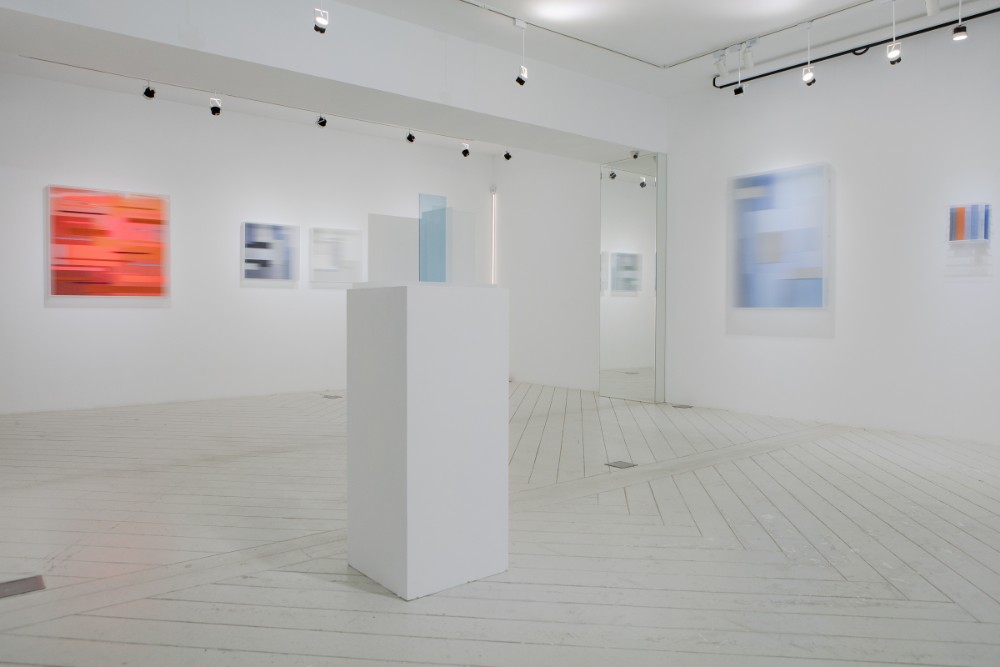 以光作畫！德國藝術家Christiane Grimm在台首展「漸層」玩轉玻璃、波紋光影