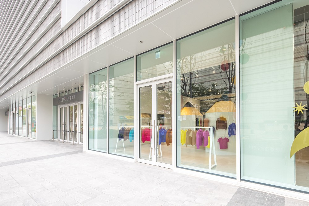 大直NOKE「me ISSEY MIYAKE快閃店」！巨型鉛筆裝置展示調色盤密褶、12色褶包美學