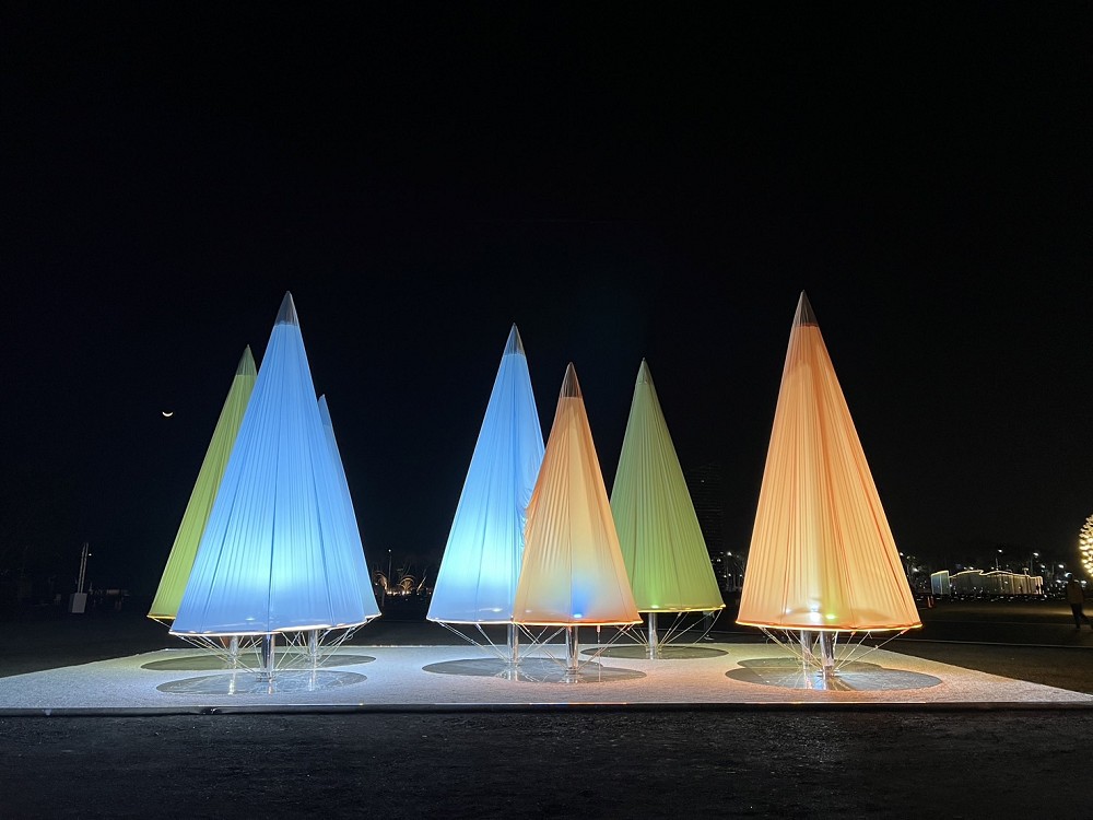 2024台灣燈會在台南「城里有光展區」!雪白鹽田竹籤地景、無限立方鏡面等15組創作