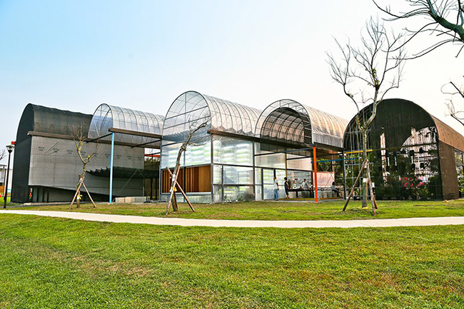 建築系溫室「蕨知院」＋藝術「蕈光戲台」＝鼓勵好室 Green House！2018 桃園農業博覽會文創味顛覆以往！