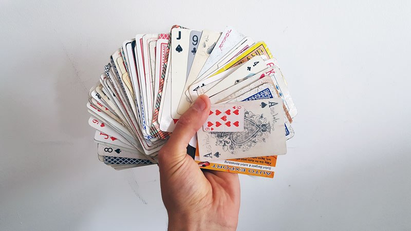 guy-completes-full-playing-card-deck-from-randomly-found-cards-around-the-world-2.jpg